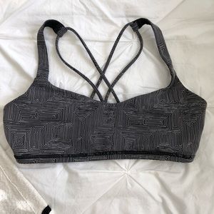Lululemon Free to Be Bra Size 10